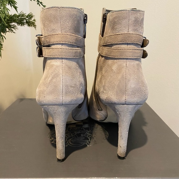 Vince Camuto Colins Bootie - Picture 5 of 7